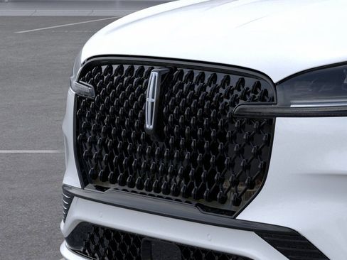 New 2026 Lincoln Aviator Reserve w/ Jet Appearance Package AWD/4WD image 17