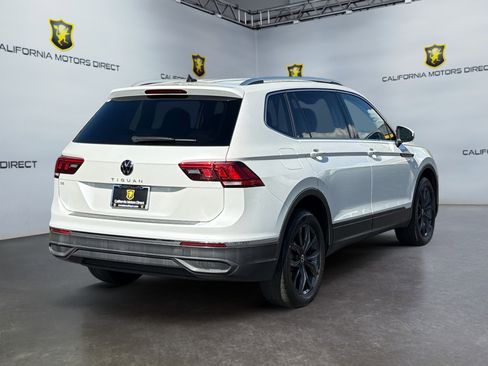Used 2023 Volkswagen Tiguan SE FWD image 5
