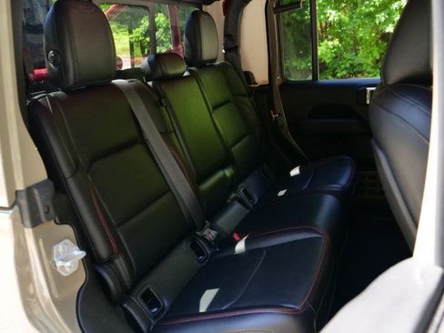 Used 2020 Jeep Gladiator Rubicon AWD/4WD image 40