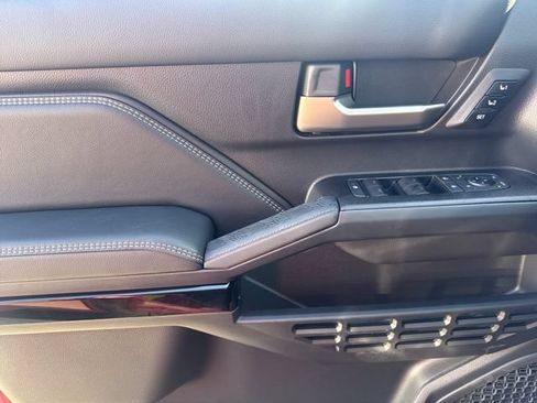 New 2026 Toyota 4Runner Limited AWD/4WD image 18