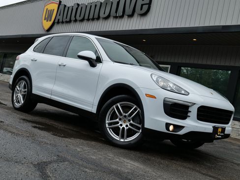 Used 2016 Porsche Cayenne image 1