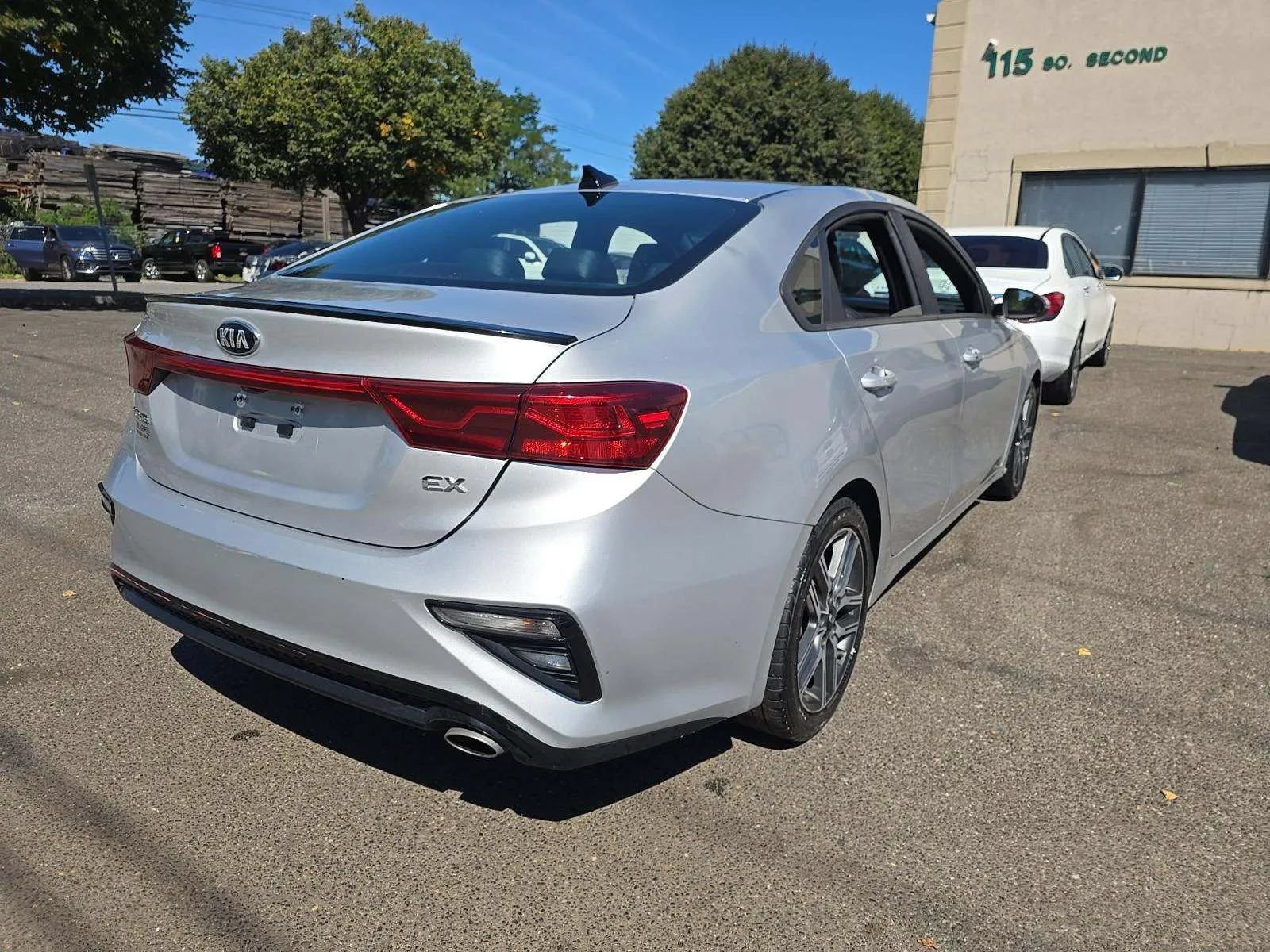 Used 2020 Kia Forte EX w/ EX Special Edition FWD image 3