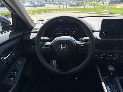 Certified 2025 Honda Accord SE image 21