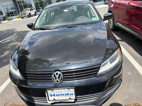 Used 2014 Volkswagen Jetta S FWD image 2