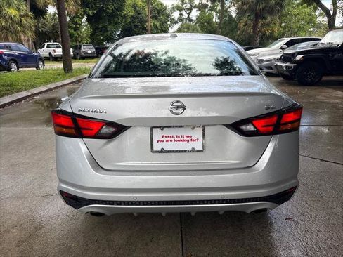 Used 2020 Nissan Altima 2.5 SL FWD image 9