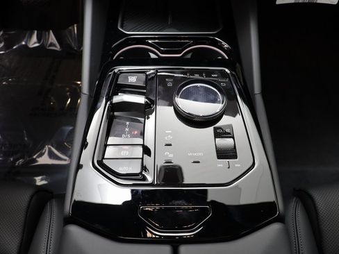 New 2026 BMW 540i xDrive w/ Premium Package image 13