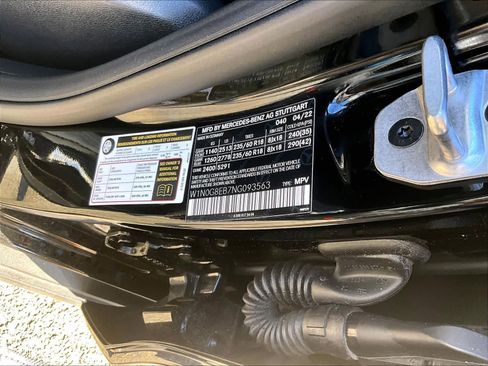 Used 2022 Mercedes-Benz GLC 300 4MATIC w/ Premium Package Lite image 33