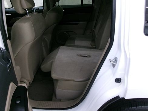 Used 2012 Jeep Patriot Latitude w/ Sun/Sound Group AWD/4WD image 24