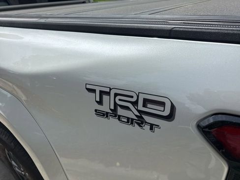 Used 2024 Toyota Tacoma TRD Sport image 5