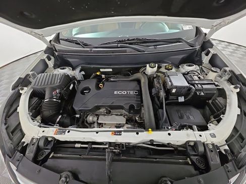 Used 2019 Chevrolet Equinox Premier image 46