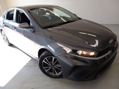 Certified 2023 Kia Forte LXS FWD image 1