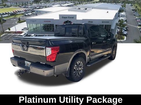 Used 2018 Nissan Titan Platinum Reserve w/ Platinum Utility Package AWD/4WD image 3