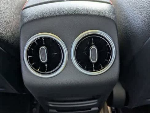 Used 2025 Mercedes-Benz GLA 250 GLA 250 image 4