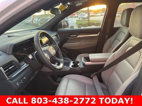 Used 2025 GMC Terrain Elevation w/ Elevation Premium Package image 7