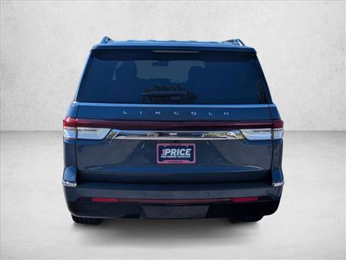 Used 2023 Lincoln Navigator L Reserve image 7