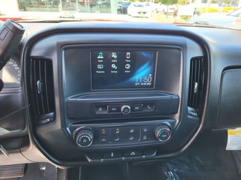Used 2018 Chevrolet Silverado 1500 Custom w/ Custom Value Package RWD image 27