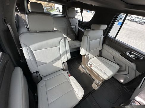 Used 2021 Chevrolet Suburban Z71 w/ Rear Media and Nav Package image 20