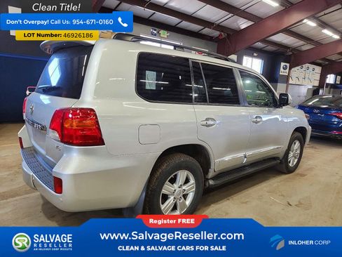 Used 2013 Toyota Land Cruiser image 4