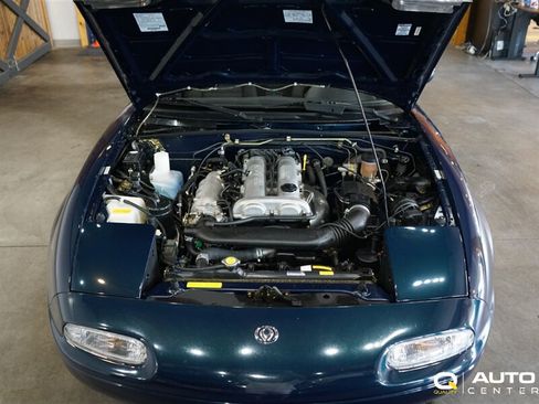 Used 1996 MAZDA MX-5 Miata RWD image 15