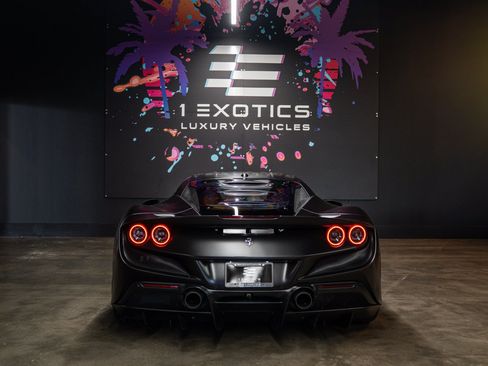 Used 2020 Ferrari F8 Tributo RWD image 6