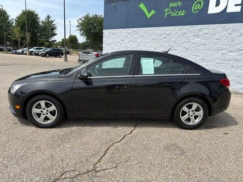 Used 2014 Chevrolet Cruze LT FWD image 2