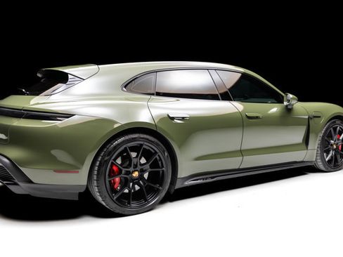 Used 2023 Porsche Taycan GTS image 4