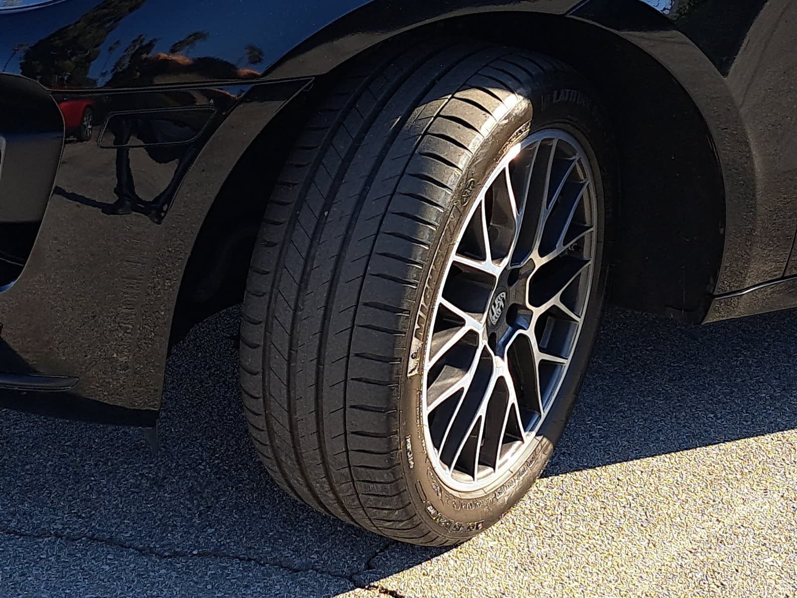 Used 2018 Porsche Macan Turbo AWD/4WD image 36