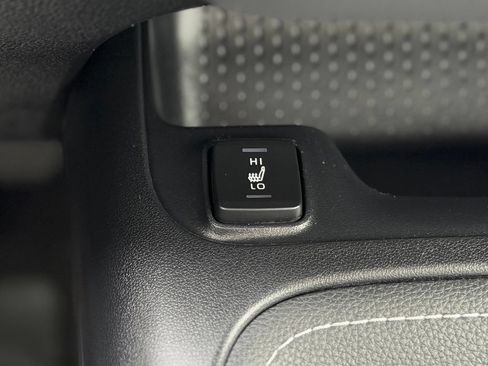 Used 2022 Toyota Corolla XSE FWD image 14