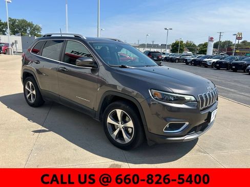 Used 2019 Jeep Cherokee Limited AWD/4WD image 4