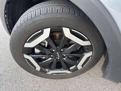 Used 2025 Kia Telluride S FWD image 57