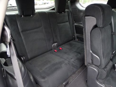 Used 2015 Nissan Pathfinder SV image 35