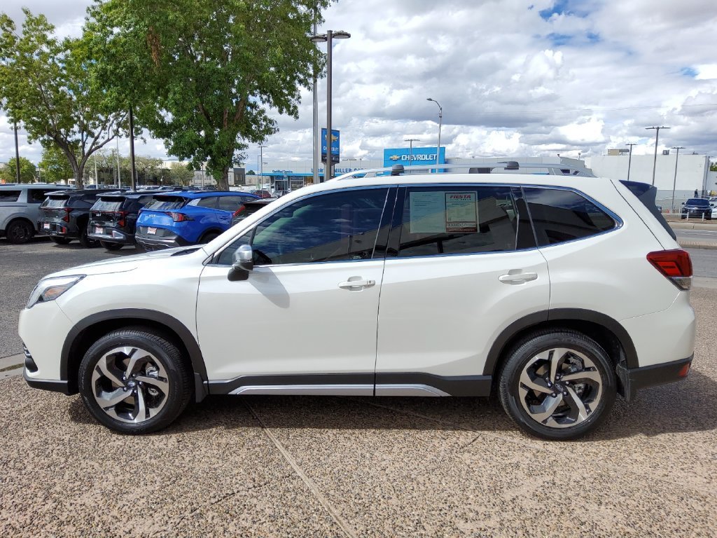 Used 2024 Subaru Forester Touring w/ Convenience Package AWD/4WD image 24