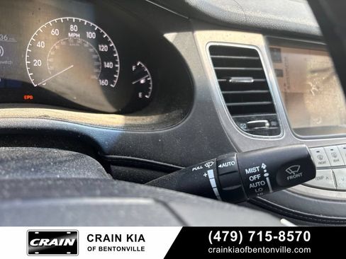 Used 2011 Hyundai Genesis 4.6 RWD image 26