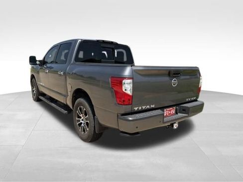 Used 2020 Nissan Titan SV w/ SV Convenience Package AWD/4WD image 5
