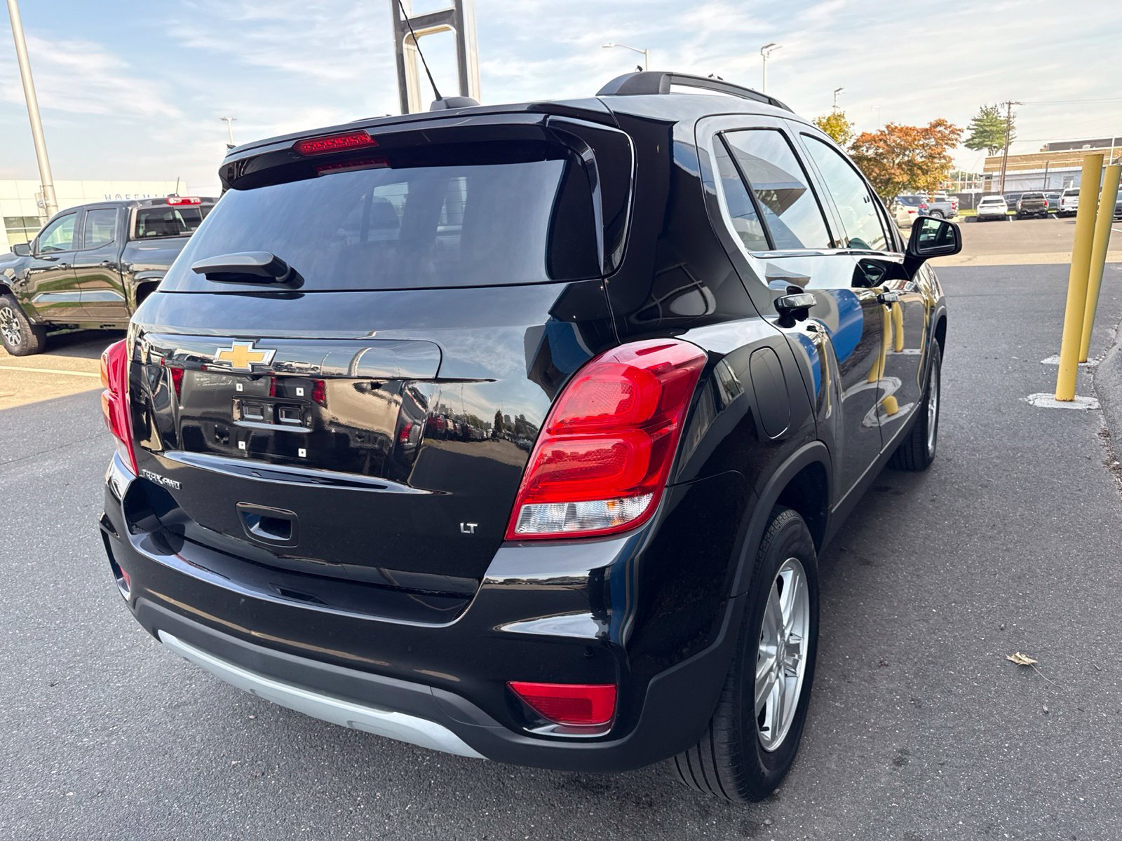 Used 2020 Chevrolet Trax LT w/ LT Convenience Package AWD/4WD image 6