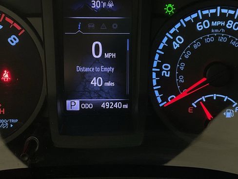 Used 2021 Toyota Tacoma SR image 36