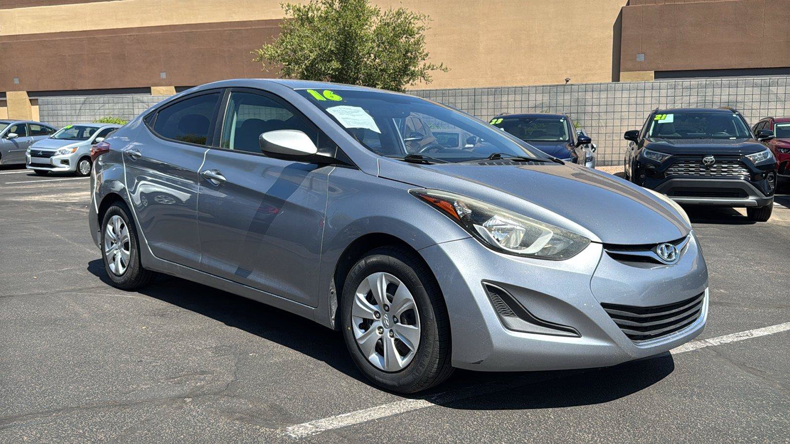 Used 2016 Hyundai Elantra SE FWD image 1