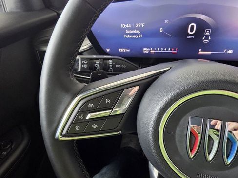 Used 2025 Buick Enclave Preferred image 41