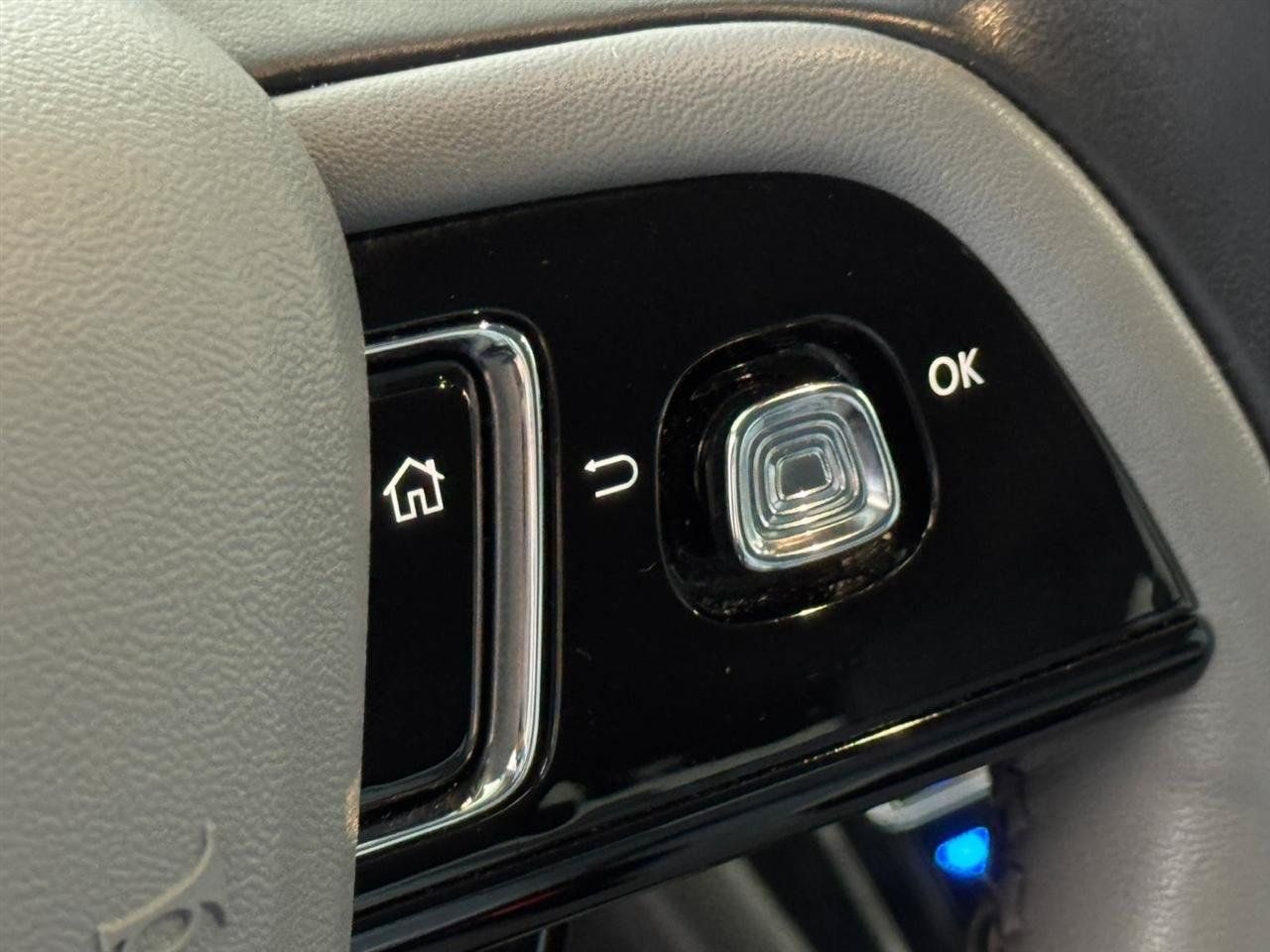 Used 2021 Lincoln Corsair AWD w/ Towing Package I image 13