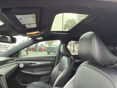 Used 2023 INFINITI QX55 Essential image 16