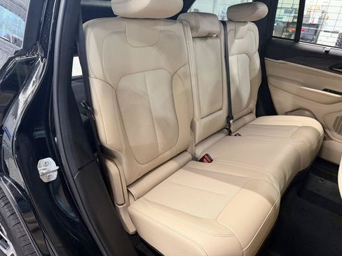 Certified 2024 Jeep Grand Cherokee Limited w/ Luxury Tech Group II AWD/4WD image 20