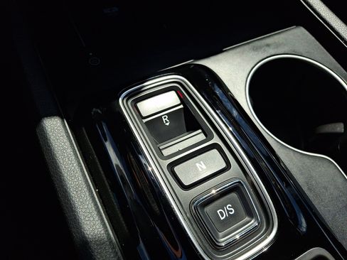 Certified 2023 Honda Pilot Touring image 22