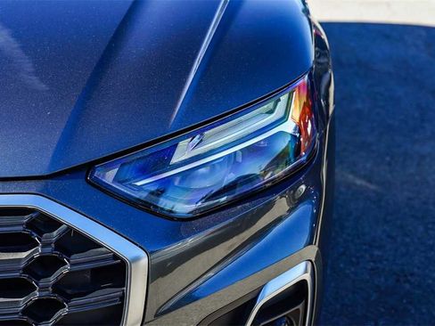 Used 2022 Audi Q5 2.0T Premium w/ Convenience Package image 7