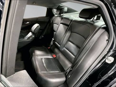 Used 2016 Chevrolet Malibu LT w/ Leather Package FWD image 20
