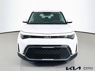 Certified 2023 Kia Soul LX FWD video 2