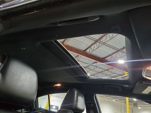 Used 2019 Dodge Charger SXT w/ Leather Interior Group image 16