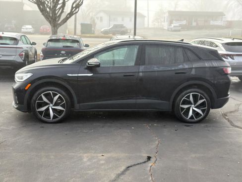 Used 2023 Volkswagen ID.4 Pro S image 3