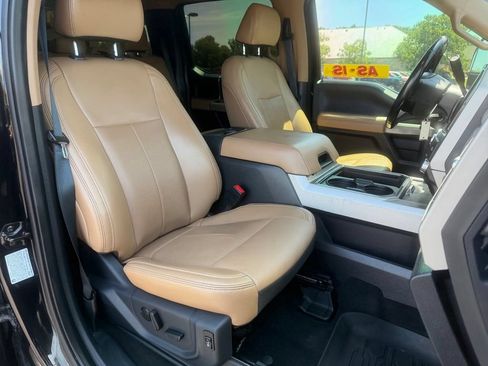 Used 2022 Ford F350 Lariat w/ FX4 Off-Road Package AWD/4WD image 18