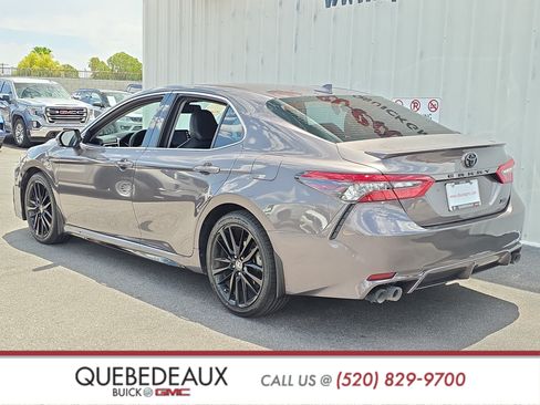 Used 2022 Toyota Camry XSE FWD image 5