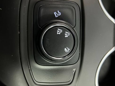 Used 2019 GMC Terrain SLE AWD/4WD image 11
